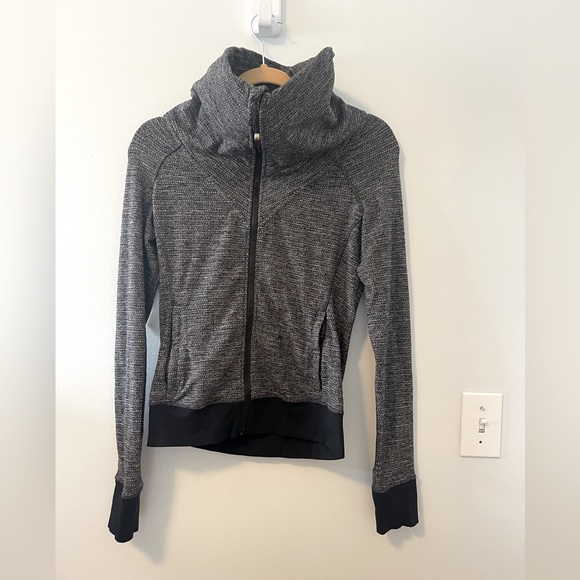 Lululemon Be Present High Neck Collar Jacket in Grey black blend - size 6 - Picture 6 of 10